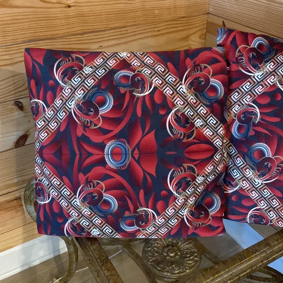 Throw Pillow Cover Modern Paisley Black Red Gold Floral Beautiful 3D print - Picture 5 of 8